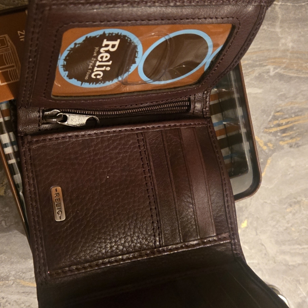 Men's Tri-Fold Wallet